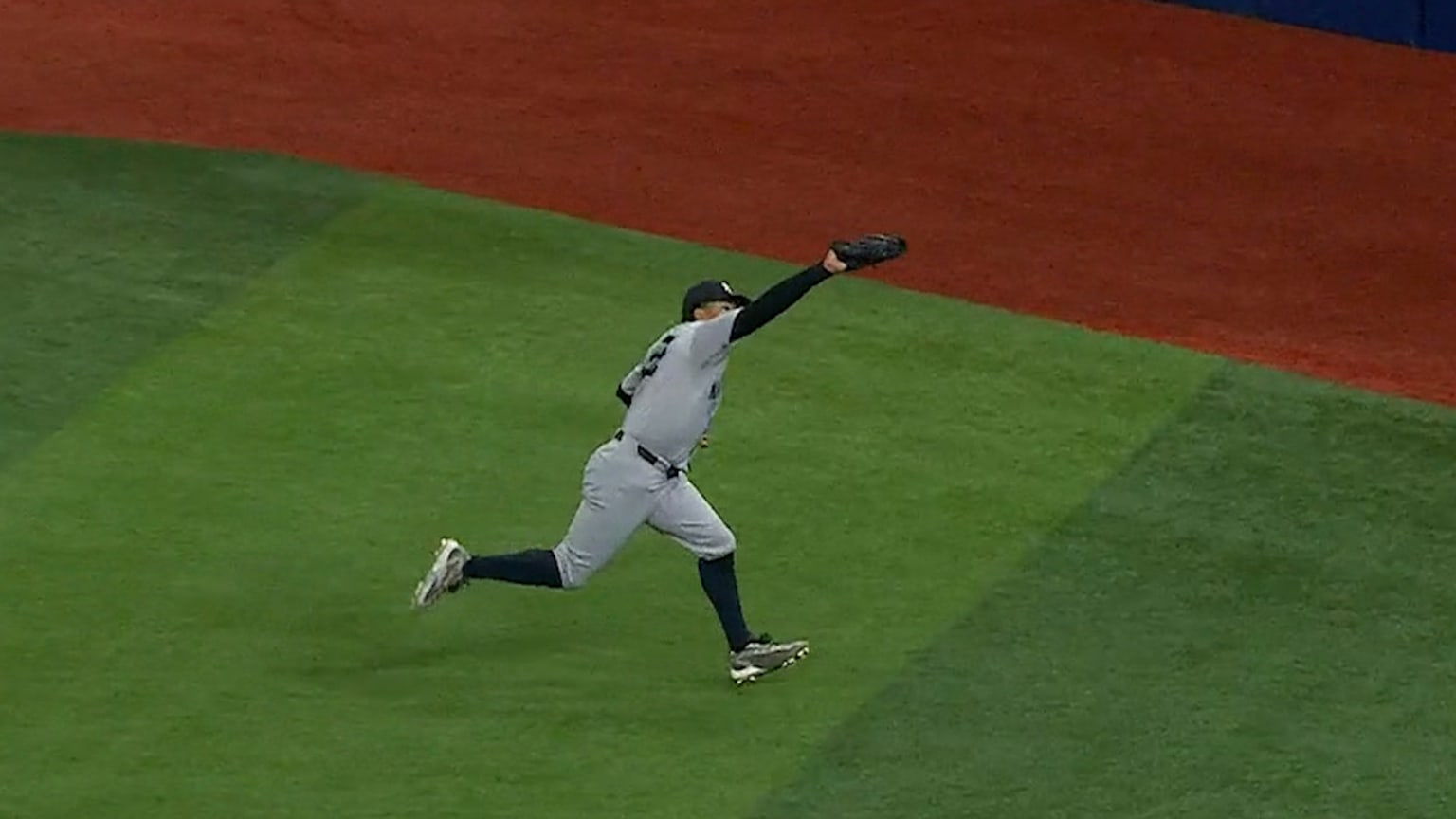 Trent Grisham makes clutch running grab | 07/10/2024 | New York Yankees