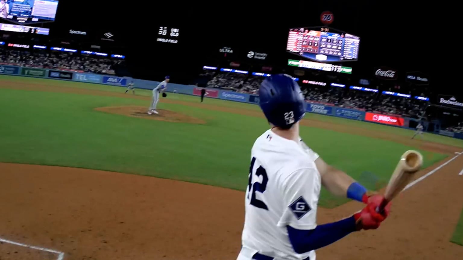 Kyle Tucker Hits Solo Home Run to Extend Dodgers Lead in 8th