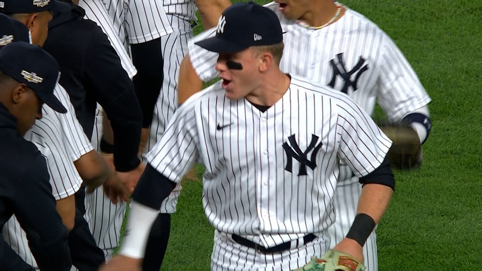 Clay Holmes pitches 9th for Yankees to 41 victory 10/11/2022 New York Yankees