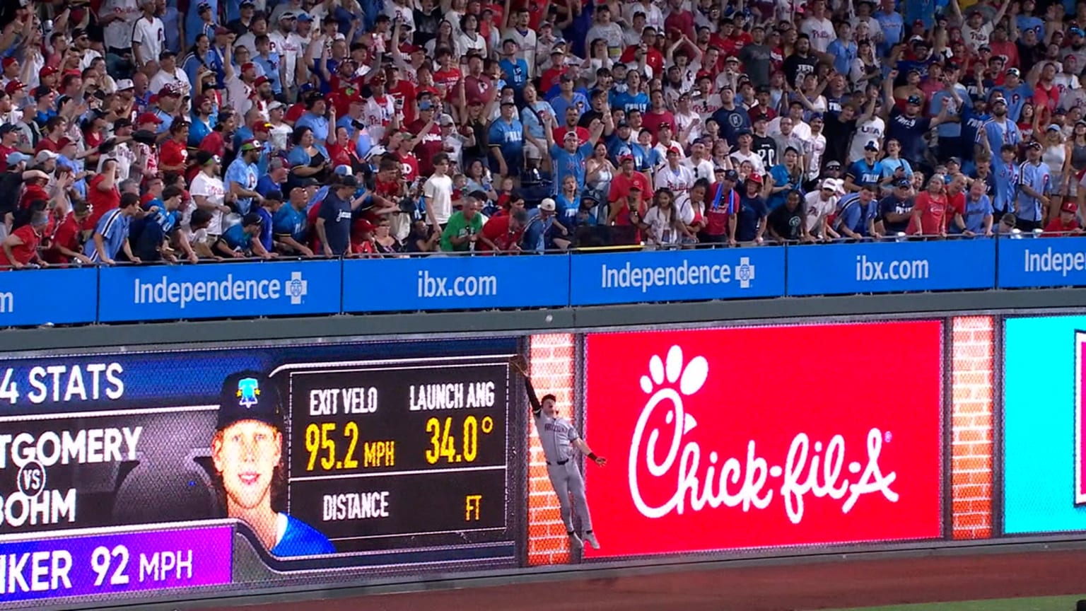 Jake McCarthy's leaping catch 06/21/2024 Arizona Diamondbacks