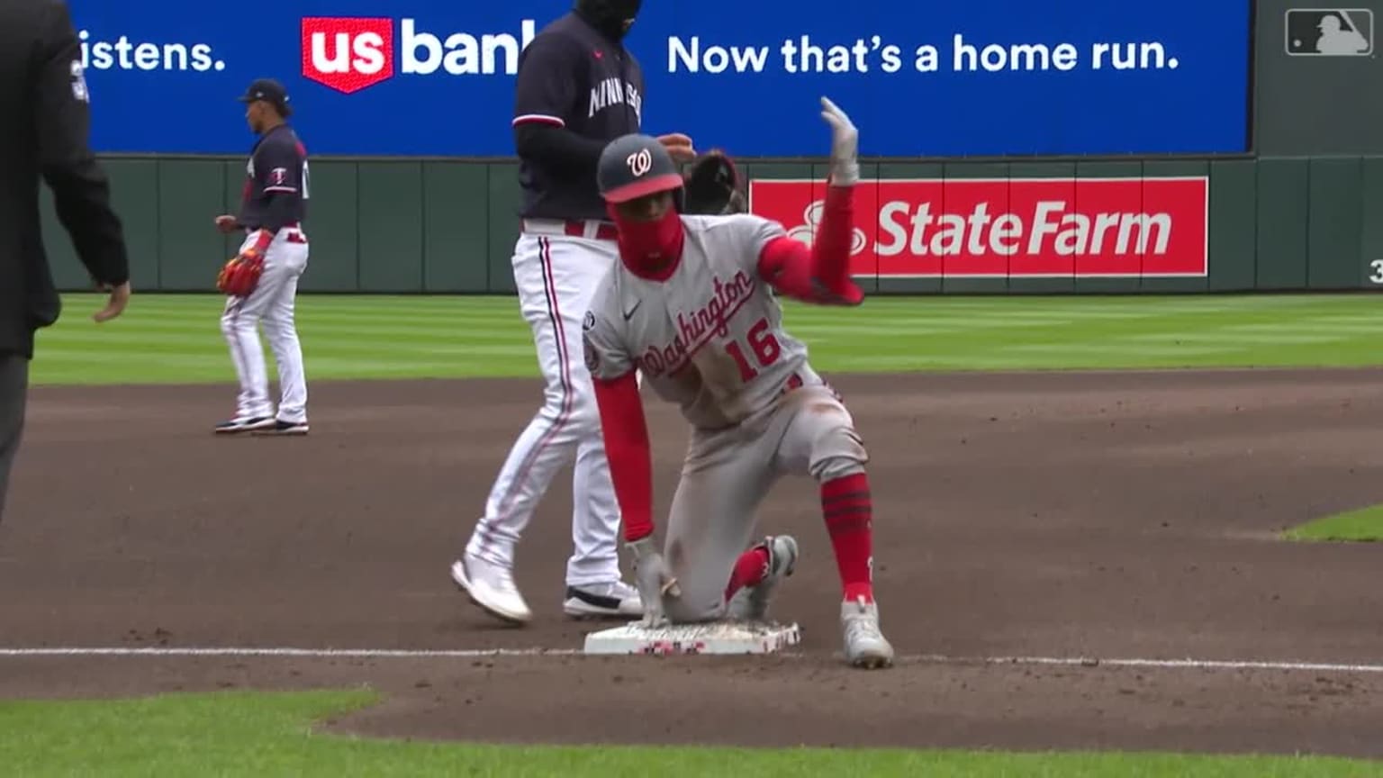 Victor Robles triples on a fly ball to left-center | 04/22/2023 | MLB.com
