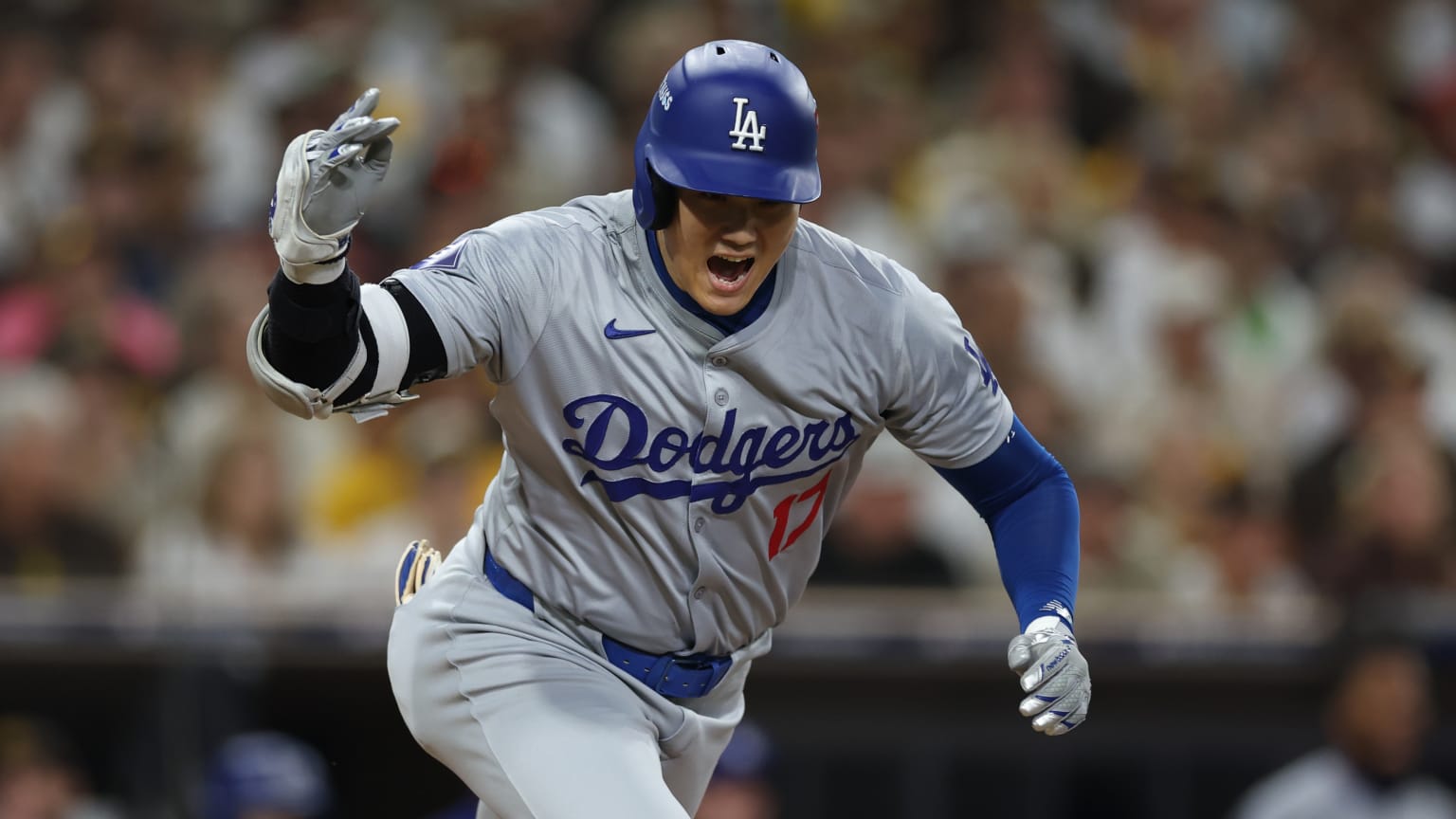 Shohei Ohtani's RBI single 10/09/2024 Los Angeles Dodgers