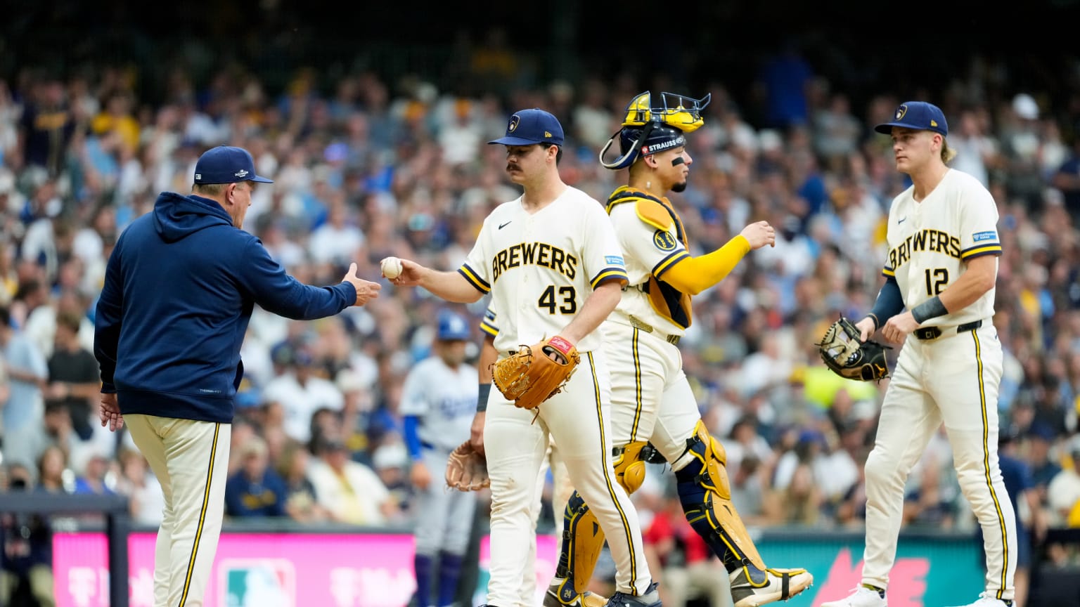 Mark DeRosa on the Brewers' bullpen success | 10/26/2026 | Atlanta Braves