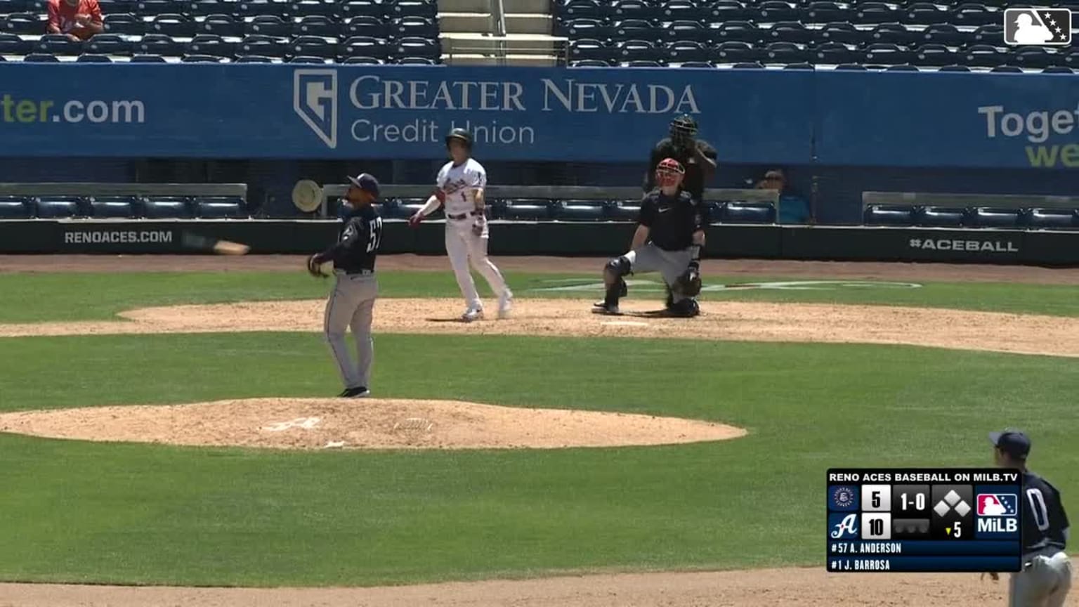 Barrosa mashes a solo home run 07/09/2024