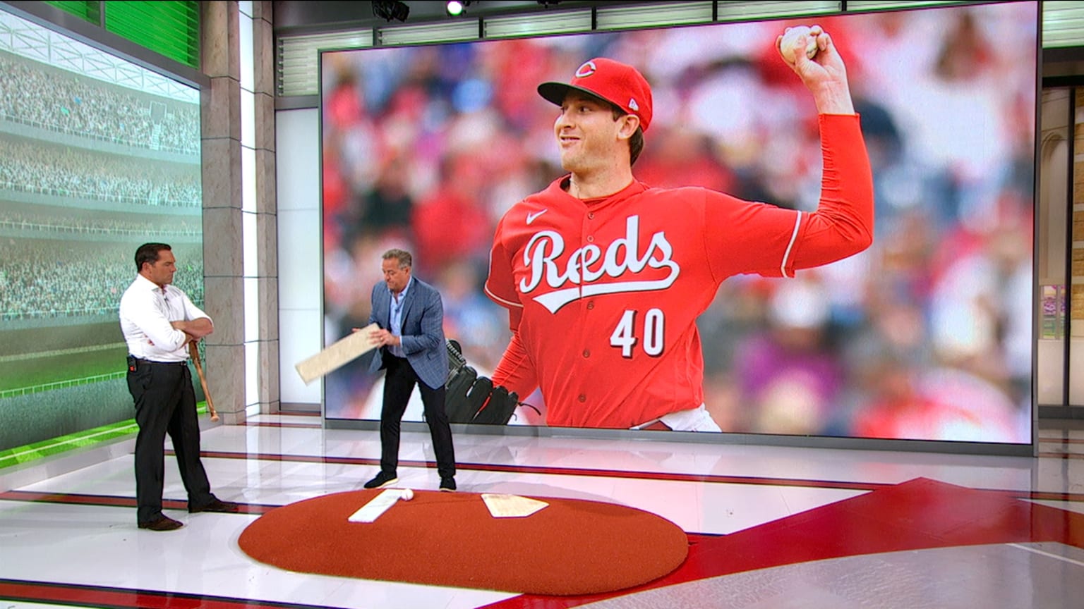 Leiter breaks down Nick Lodolo, pitchers rubber 04/13/2023 Seattle