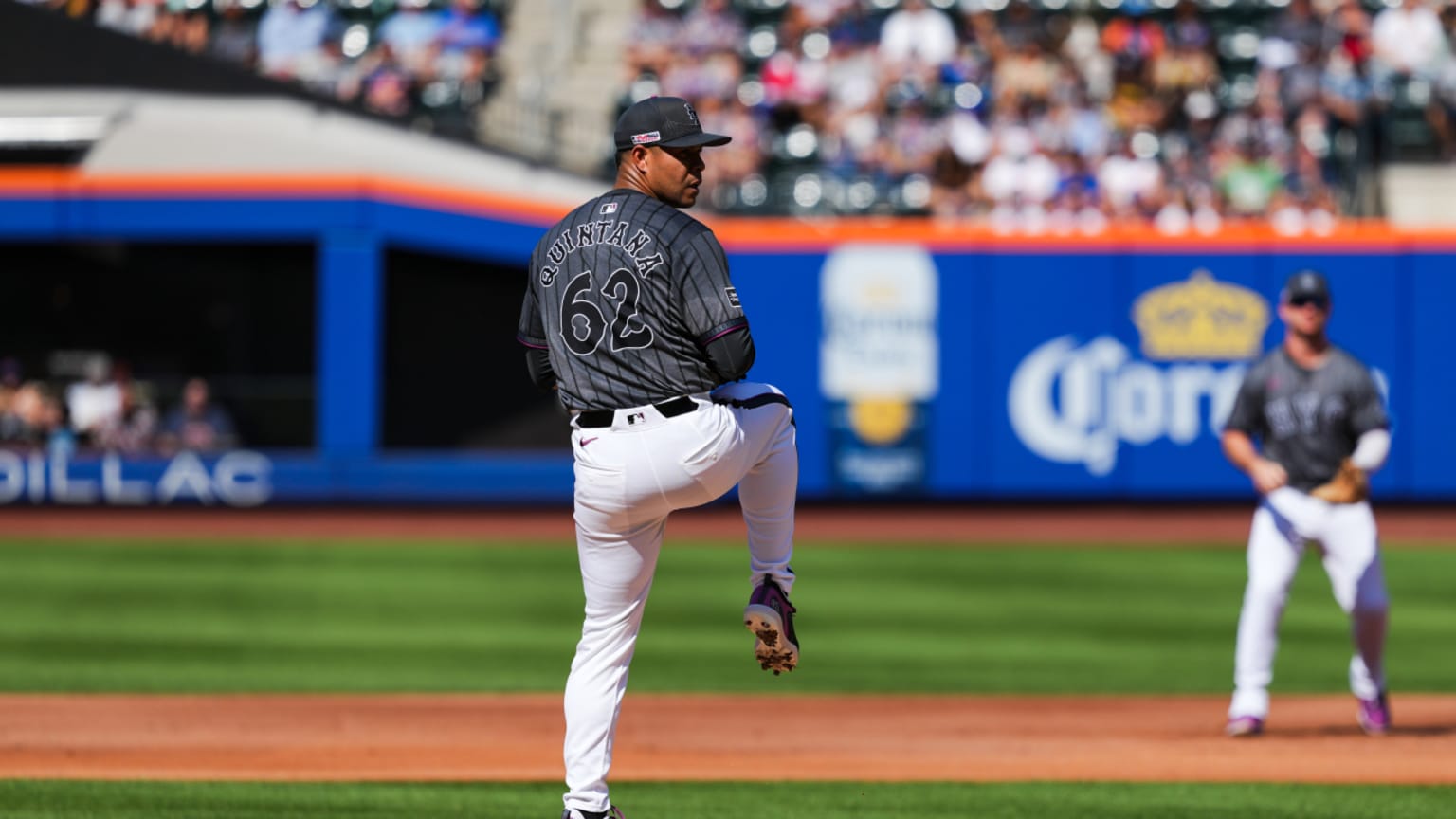 Jose Quintana strikes out Donovan Solano in 2nd