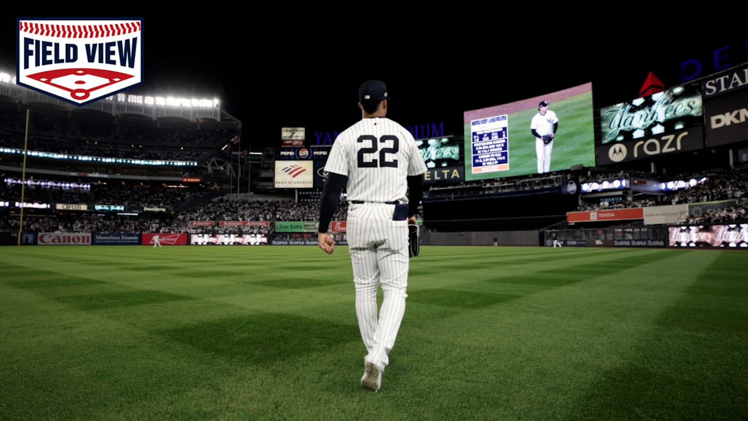 Field View Juan Soto warms up before Game 2 of ALCS 10/15/2024