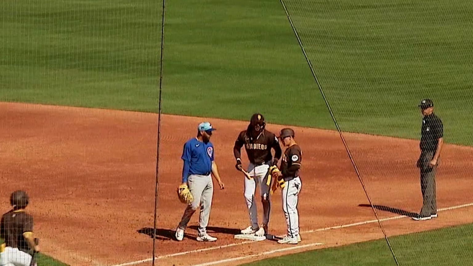 Fernando Tatis Jr. opens scoring with single in 3rd | 03/04/2024 | MLB.com