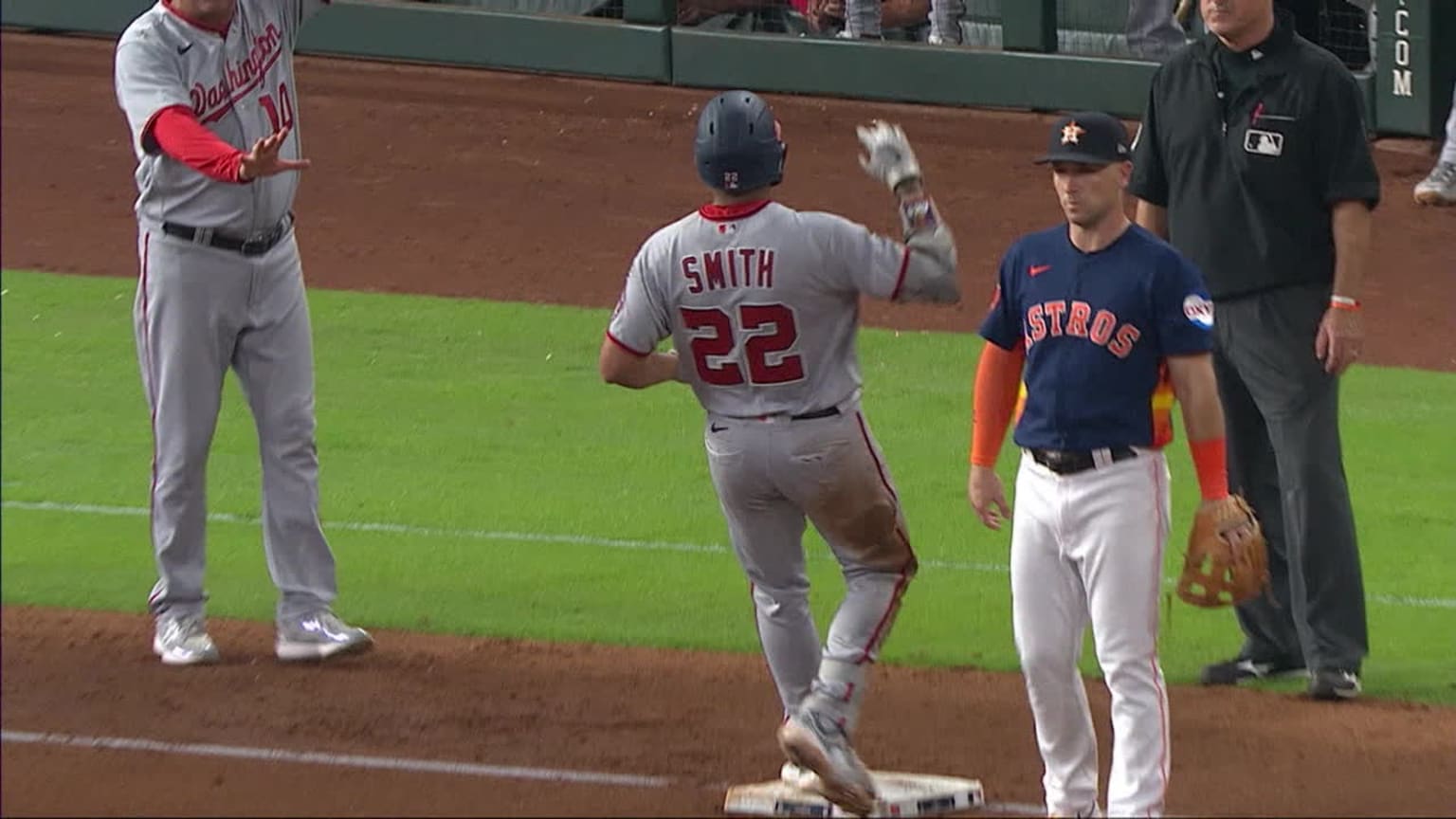 Dominic Smith triples to tie game at 4 in the 9th | 06/14/2023 ...