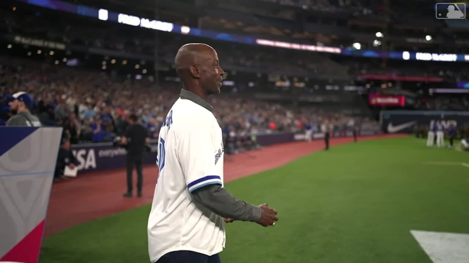 Fred McGriff throws first pitch, 04/11/2023
