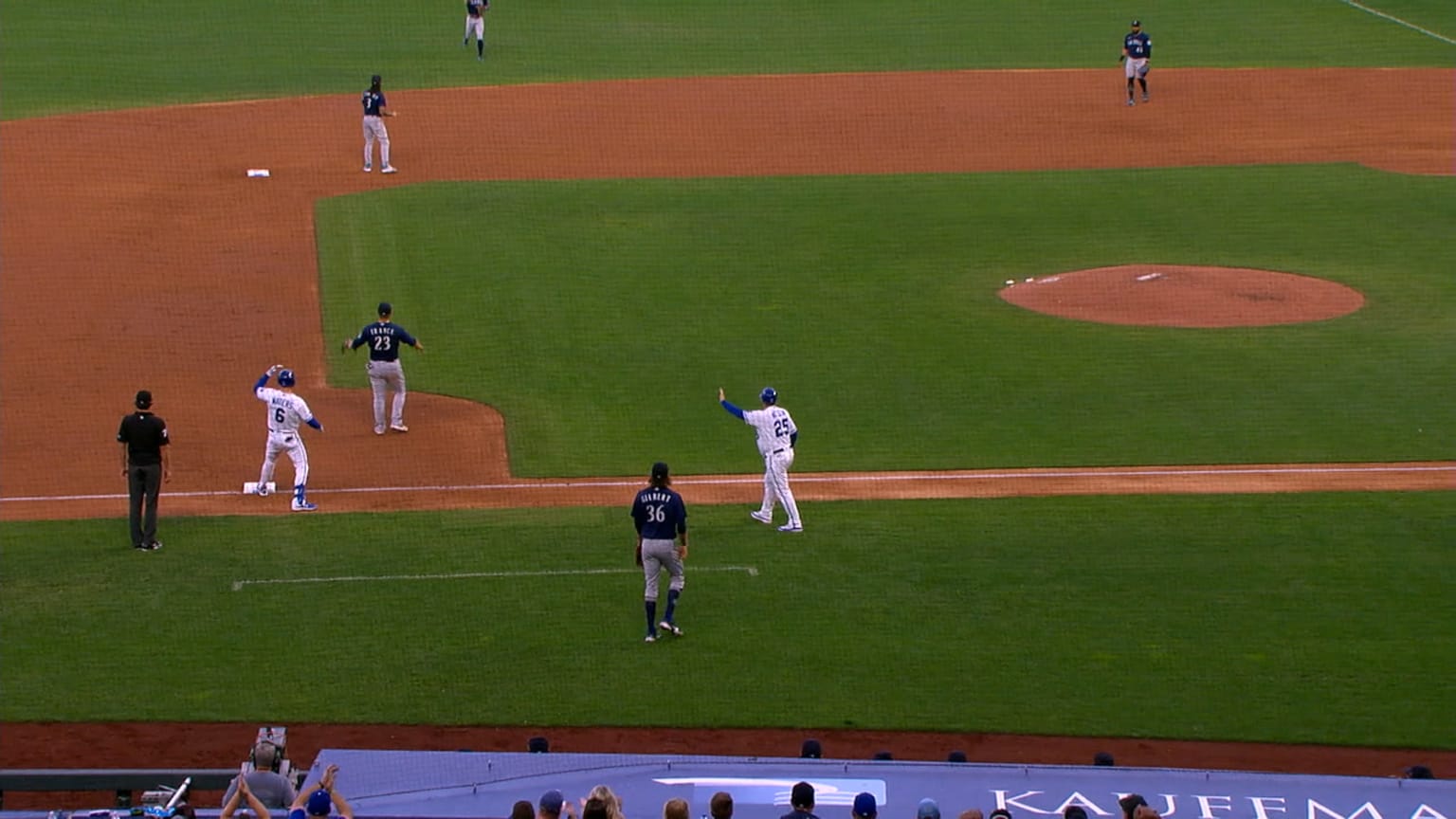 Drew Waters ropes an RBI triple to right field | 09/24/2022 | Kansas ...