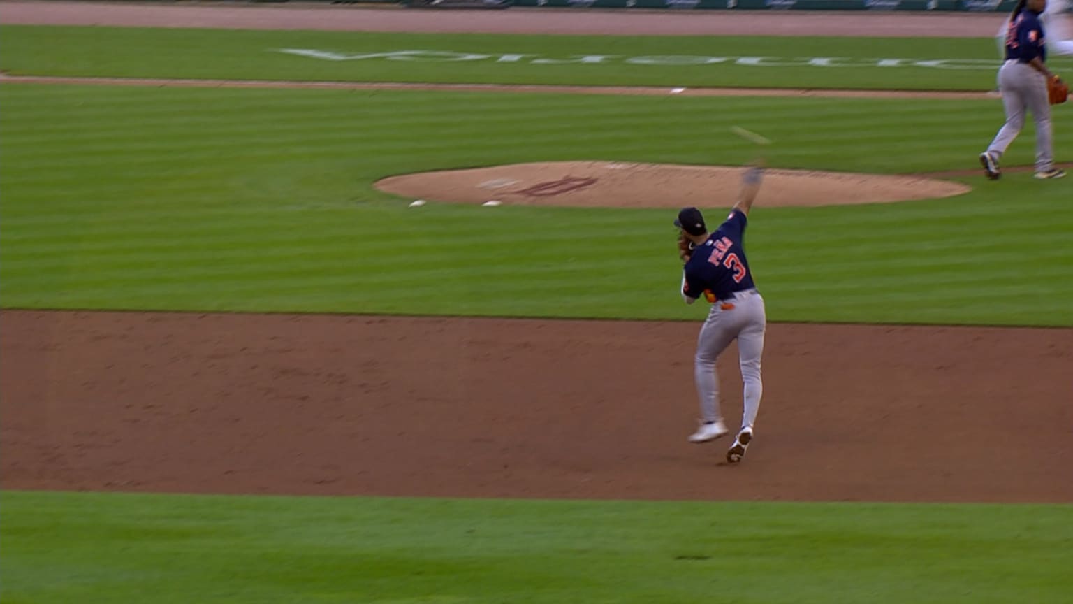jeremy-pe-a-s-backhanded-play-09-12-2022-houston-astros