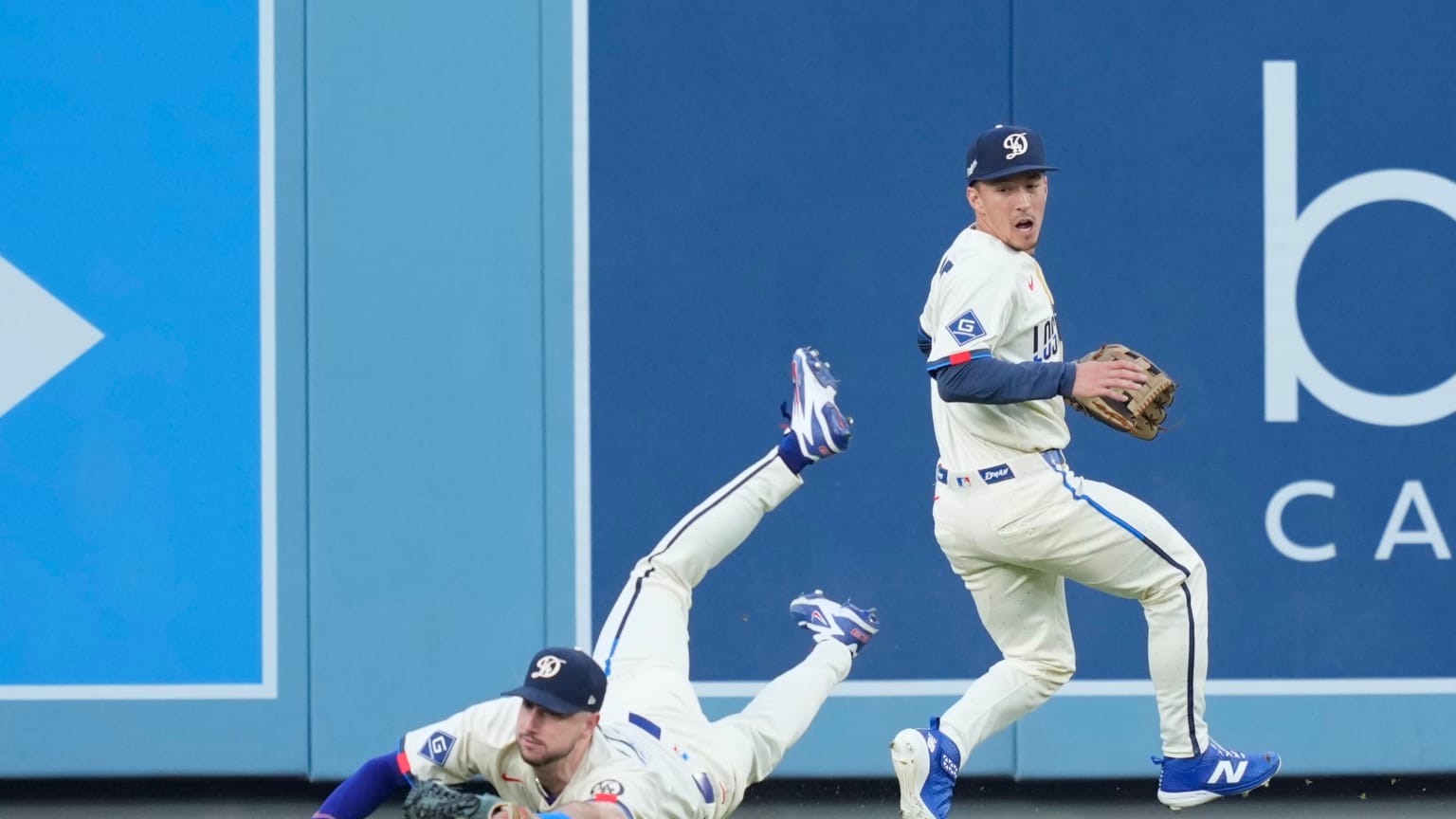 Kyle Tucker's incredible sprawling catch | 09/19/2026 | Los