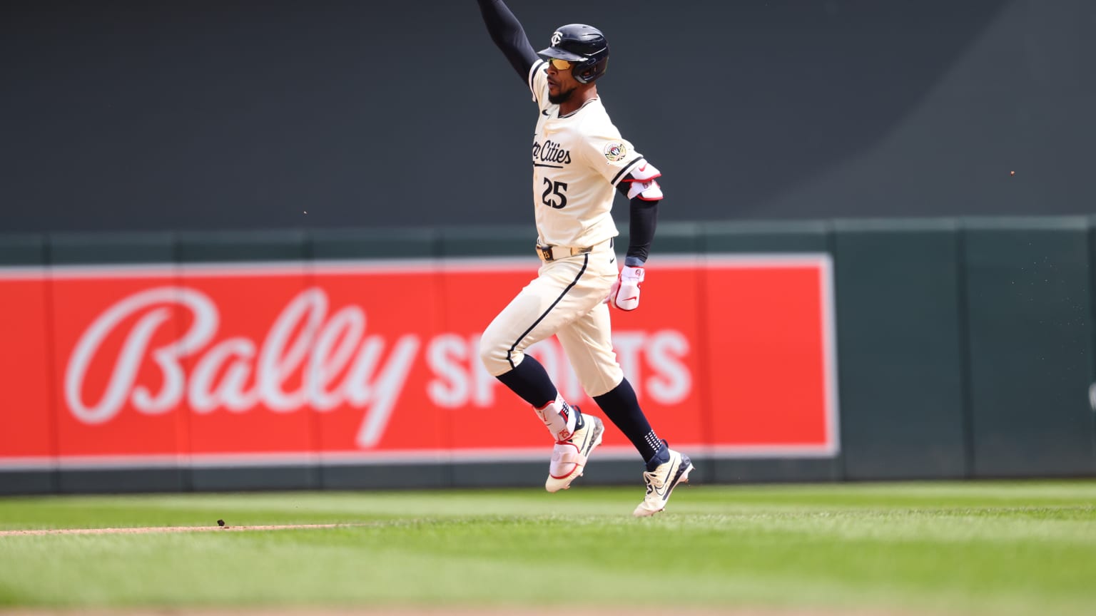 byron-buxton-s-two-homer-game-08-11-2024-minnesota-twins