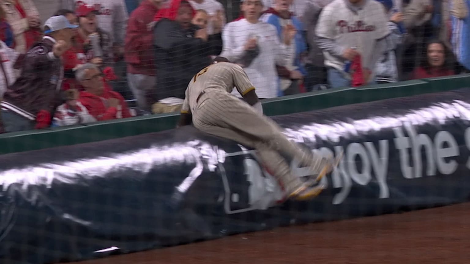 Manny Machado's diving stop, 06/02/2022