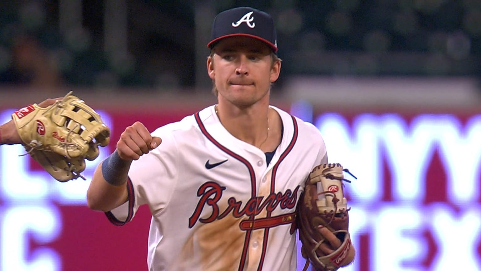 Luke Williams' stellar backhanded play