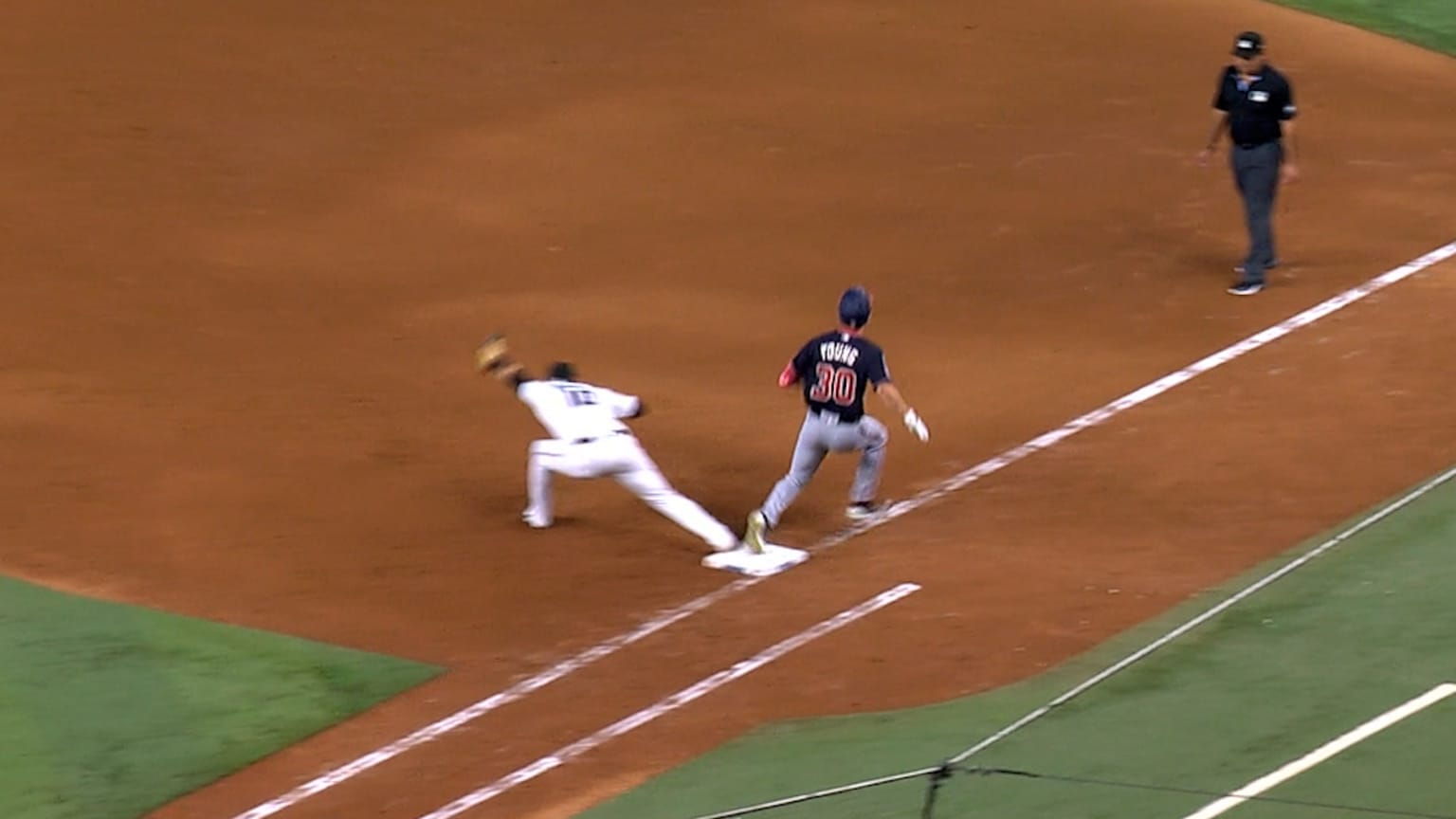 Tanner Scott induces a double play to seal win | 08/27/2023 | Miami Marlins