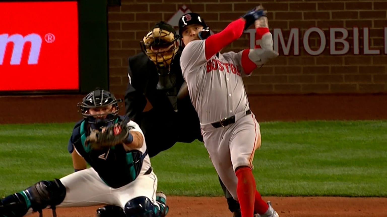 Tyler O'Neill makes history on Opening Day | 03/28/2024 | MLB.com