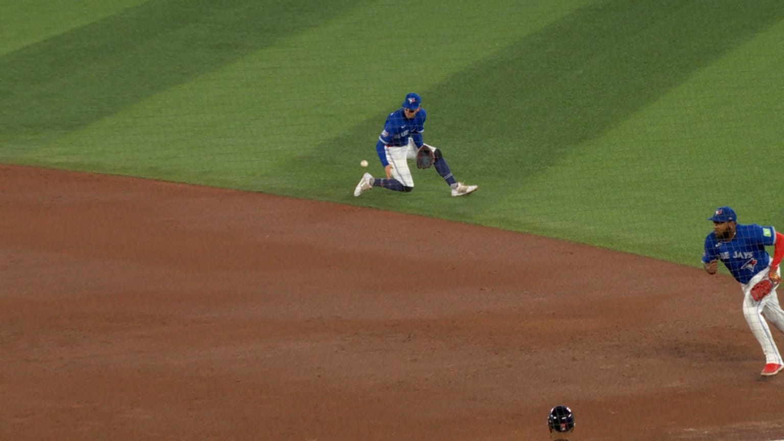 Ernie Clement's sliding play | 09/14/2026 | Chicago Cubs