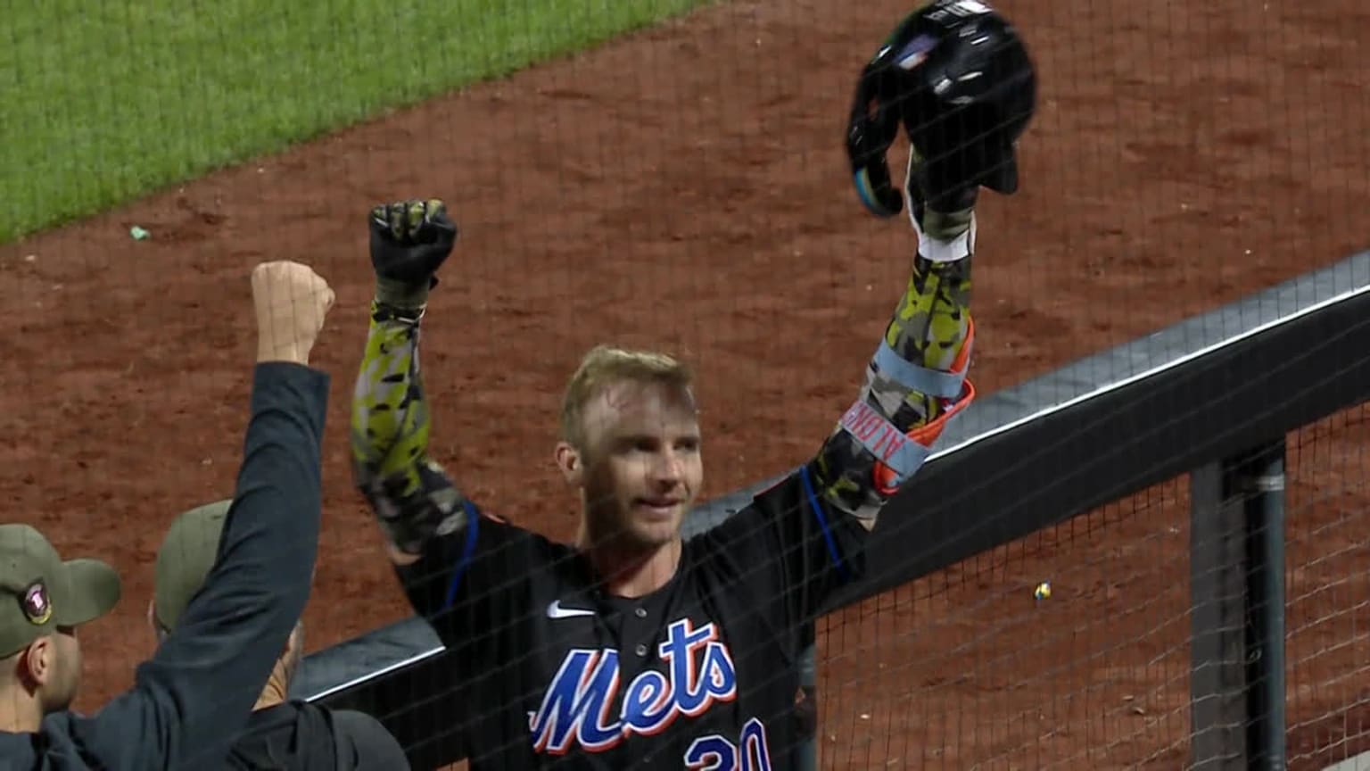 Pete Alonso's GIGANTIC game-tying GRAND SLAM! 