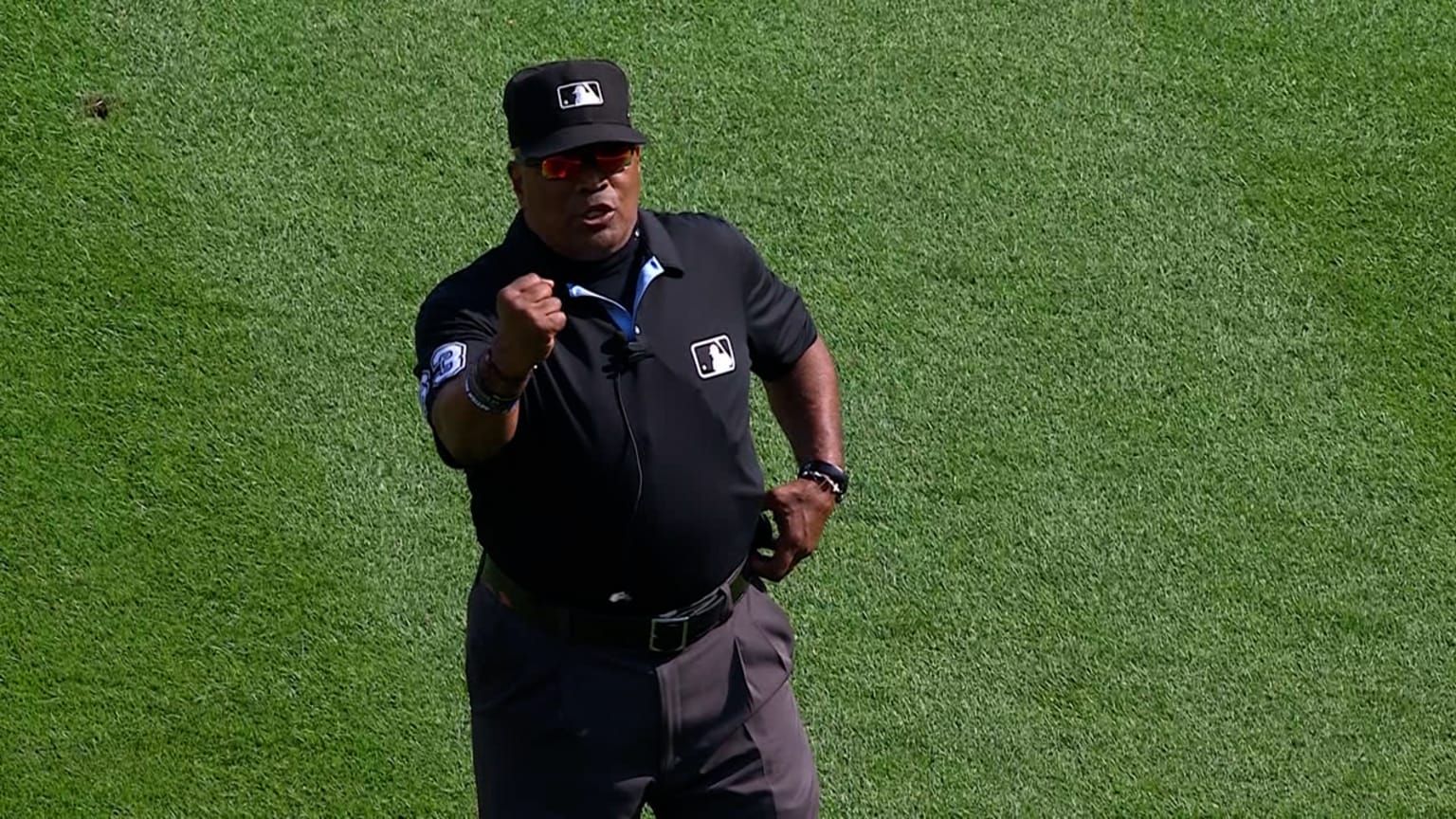 Fletcher throws out Laureano at 2nd, call upheld | 21/09/2025 | Los ...