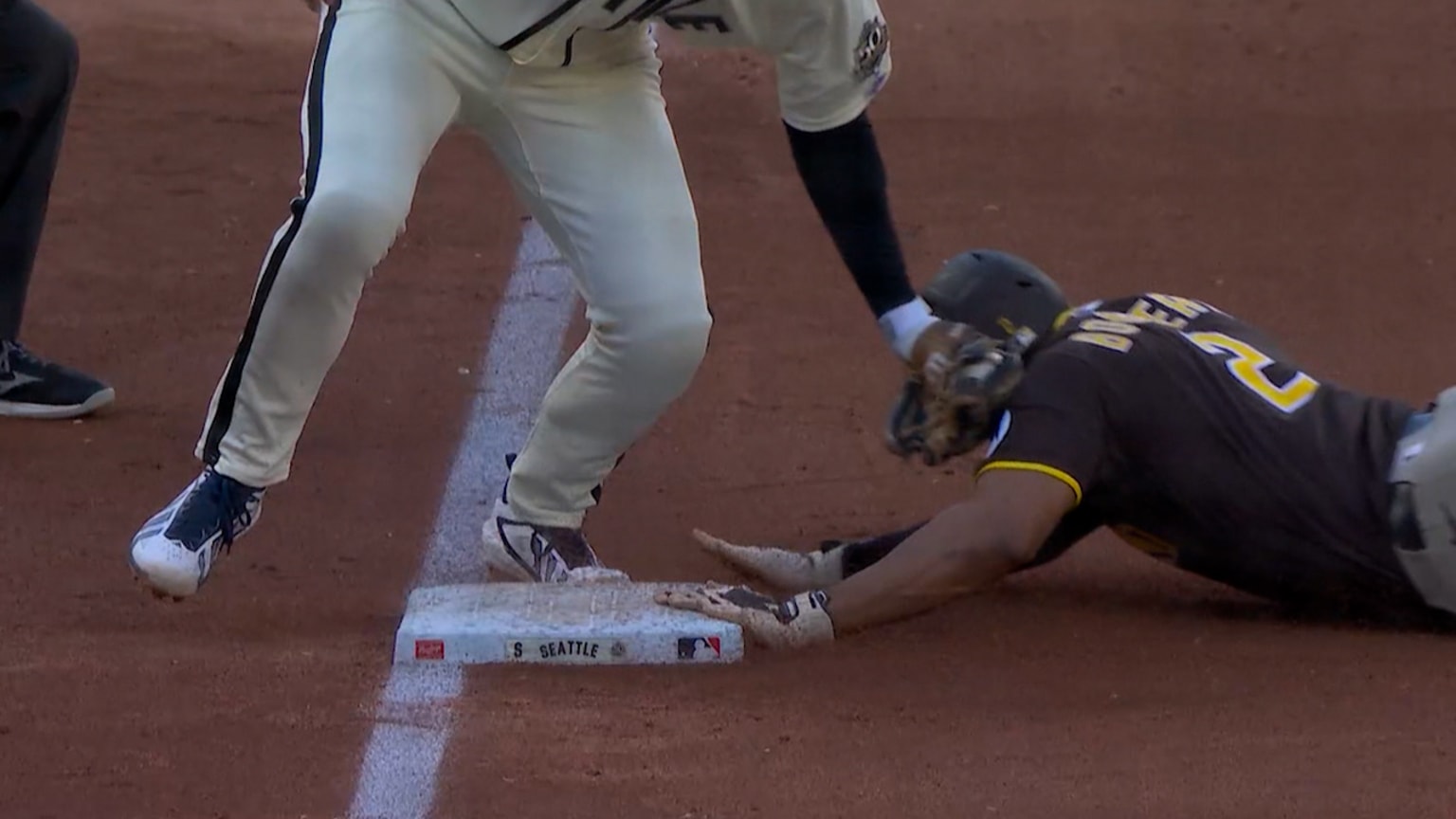Xander Bogaerts steals second and third | 05/17/2026 | MLB.com