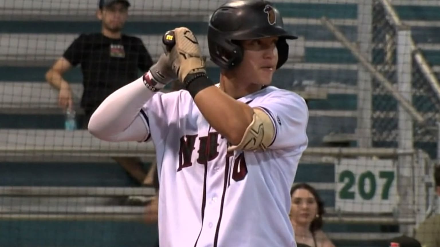 Luis Suisbel's two home runs 07/02/2024