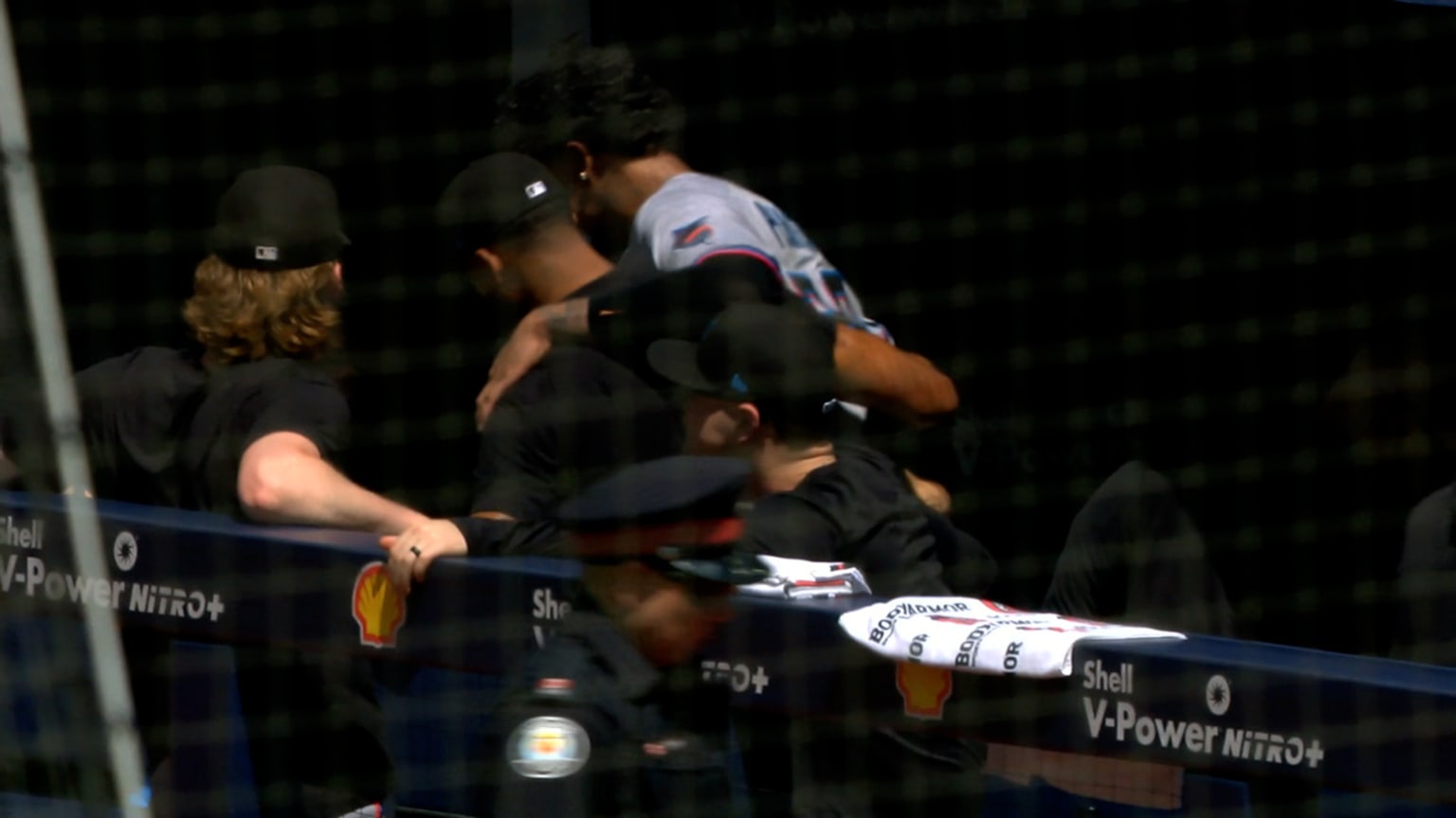 Eury Pérez exits game after apparent injury | 05/27/2026 | Miami
