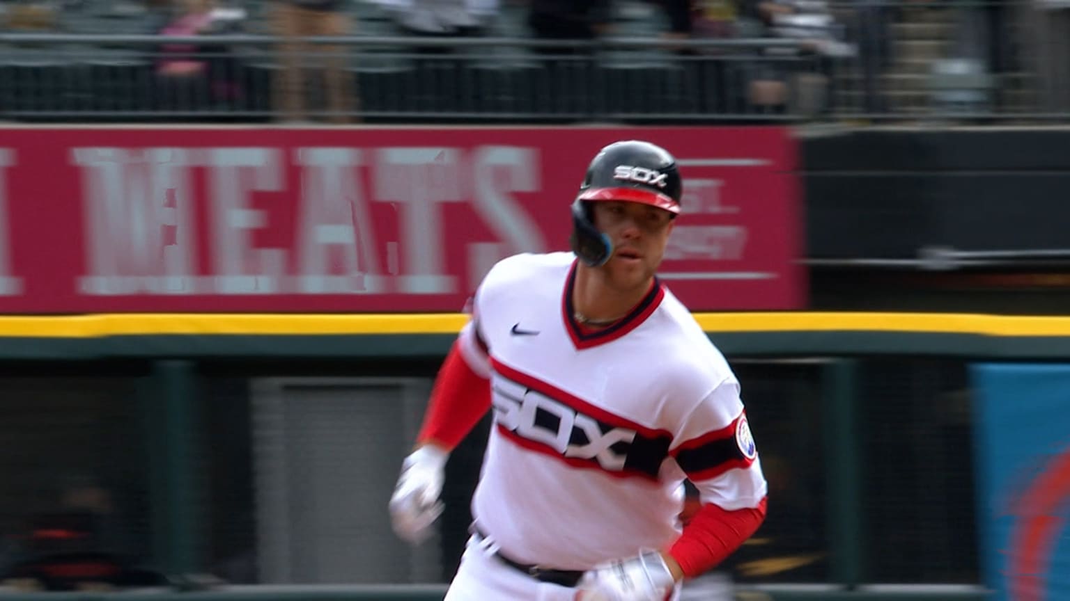 White Sox' Gavin Sheets hits home run in hometown, in front of