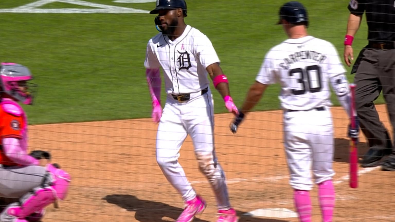 Akil Baddoo scores on a balk | 05/12/2024 | Detroit Tigers