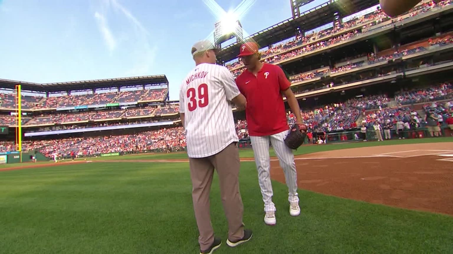 Matvei Michkov throws out the first pitch | 07/29/2024 | Philadelphia ...