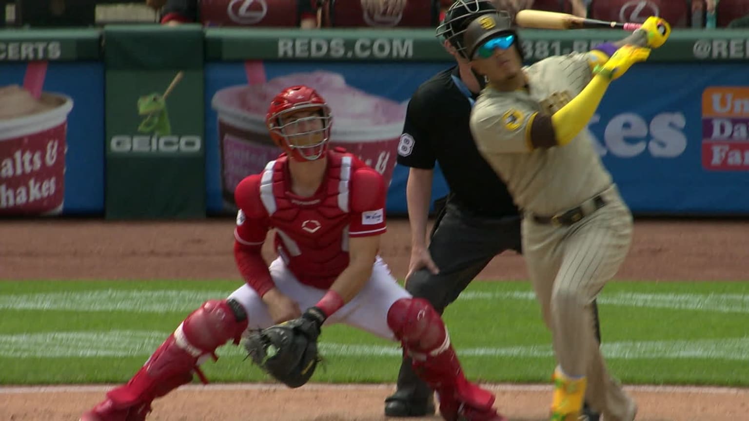 Padres score five runs in the 7th 07/01/2023 San Diego Padres