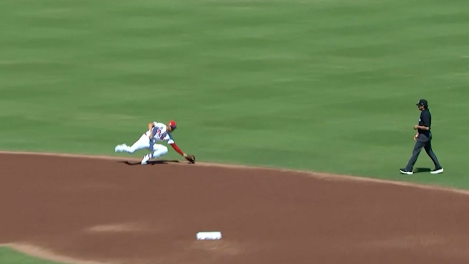 Trea Turner's smooth sliding stop at shortstop | 03/20/2026 ...