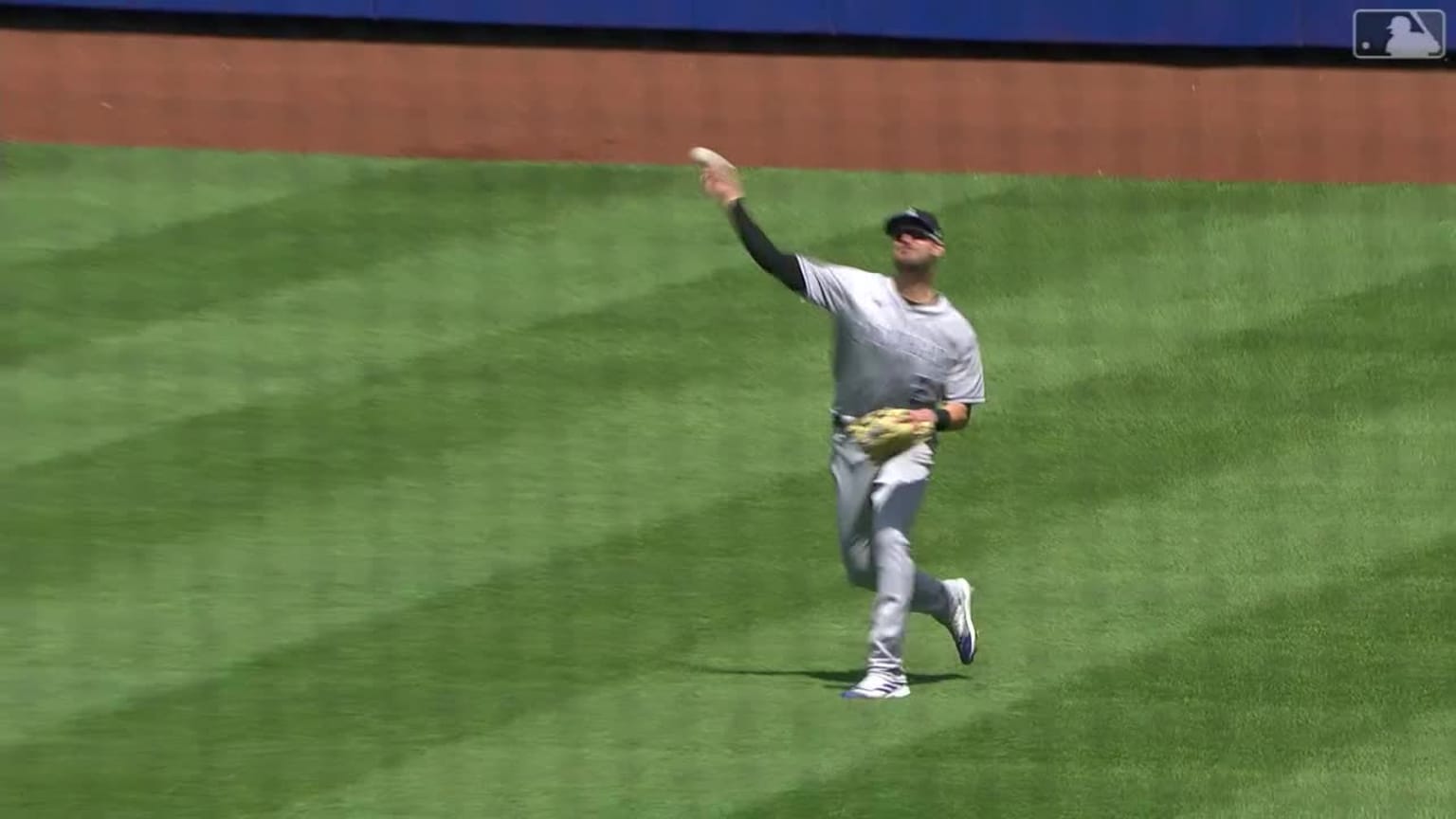 Kris Bryant's outfield assist 05/07/2023 Colorado Rockies