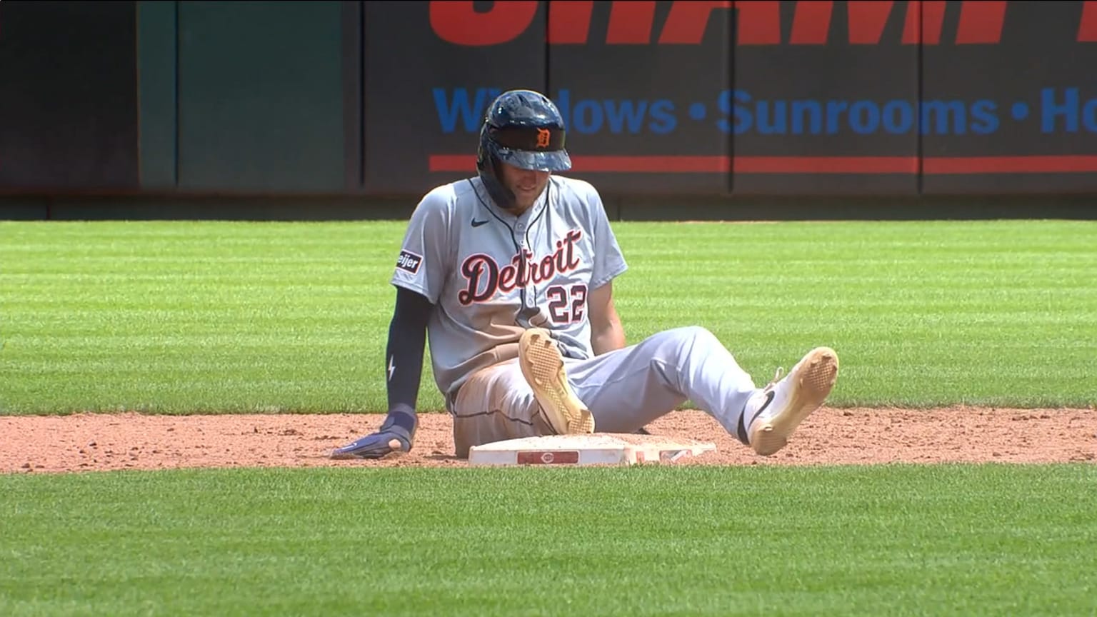 Parker Meadows exits with right hamstring injury 07/07/2024 Detroit