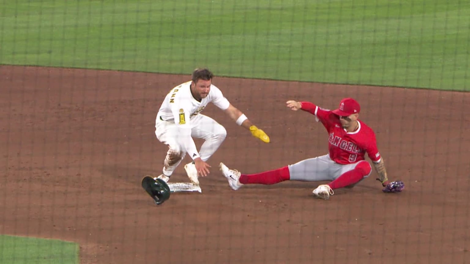 Angels nab runner at second after review | 05/21/2025 | Athletics