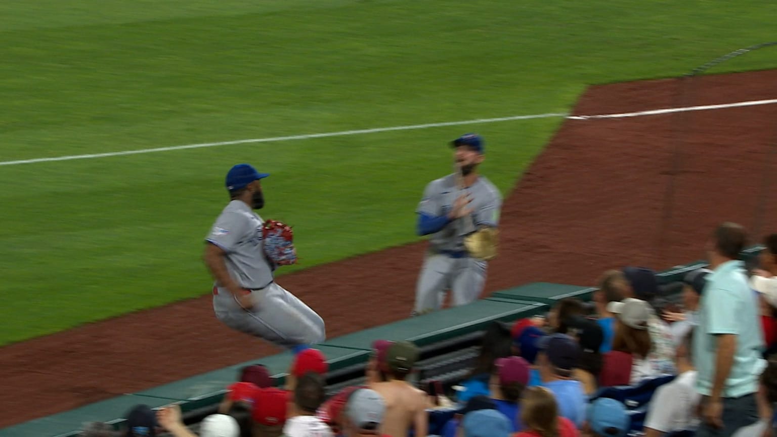 Nathan Lukes handles tricky fly ball in foul territory | 08/08/2026 ...