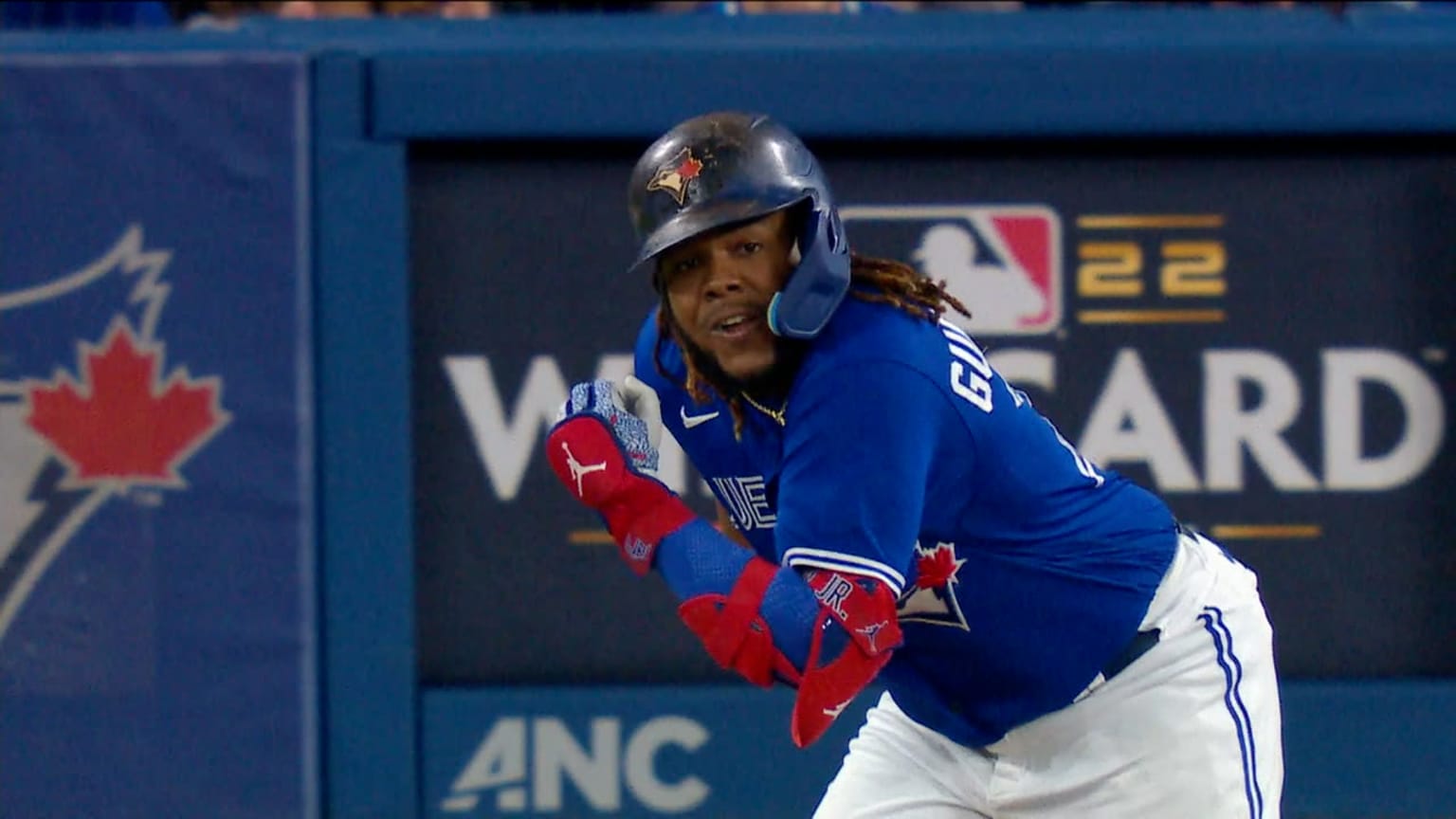 Vlad Guerrero's streak hits 22 in Jays win over Guardians