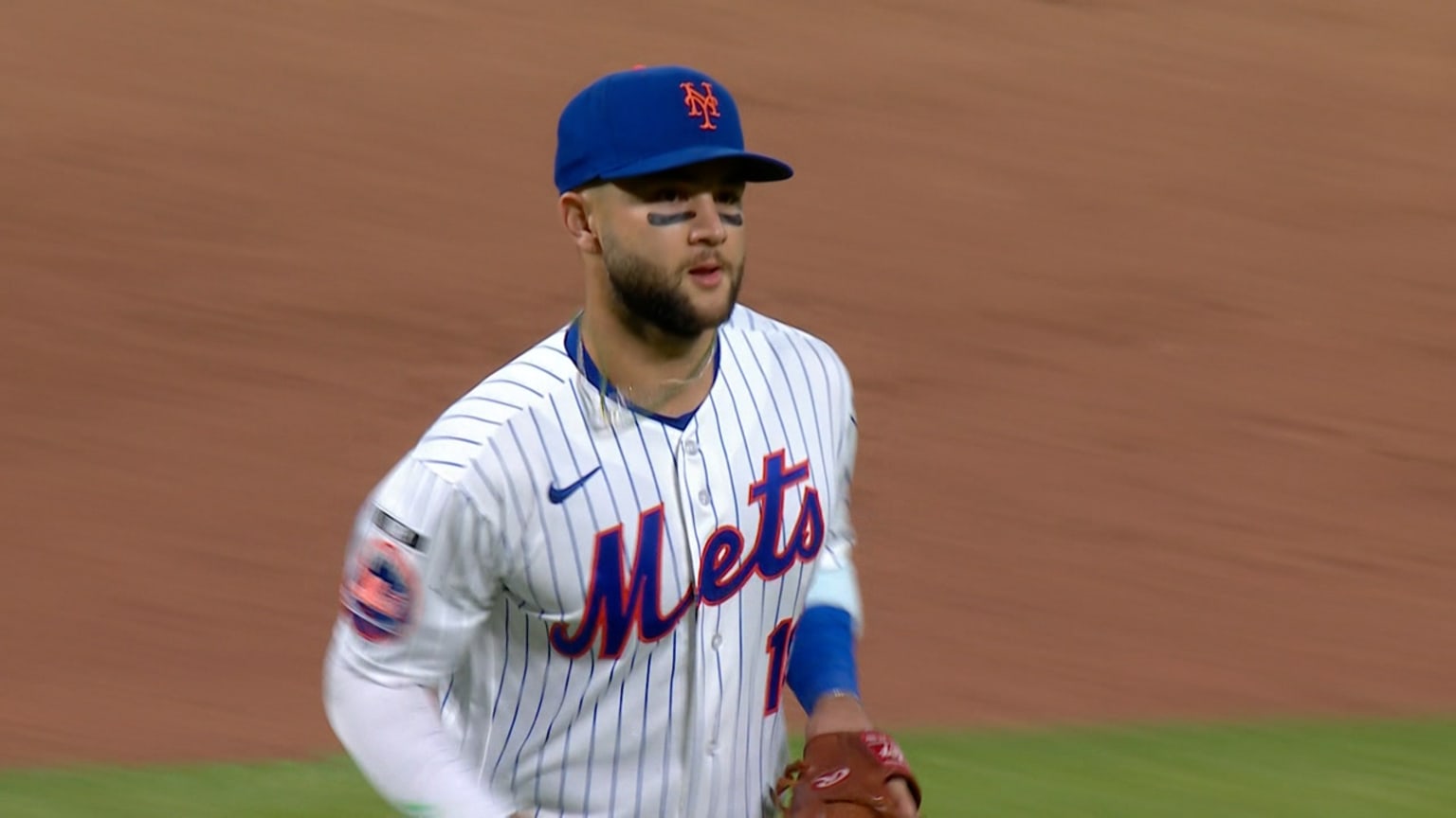 Bo Bichette's strong throw