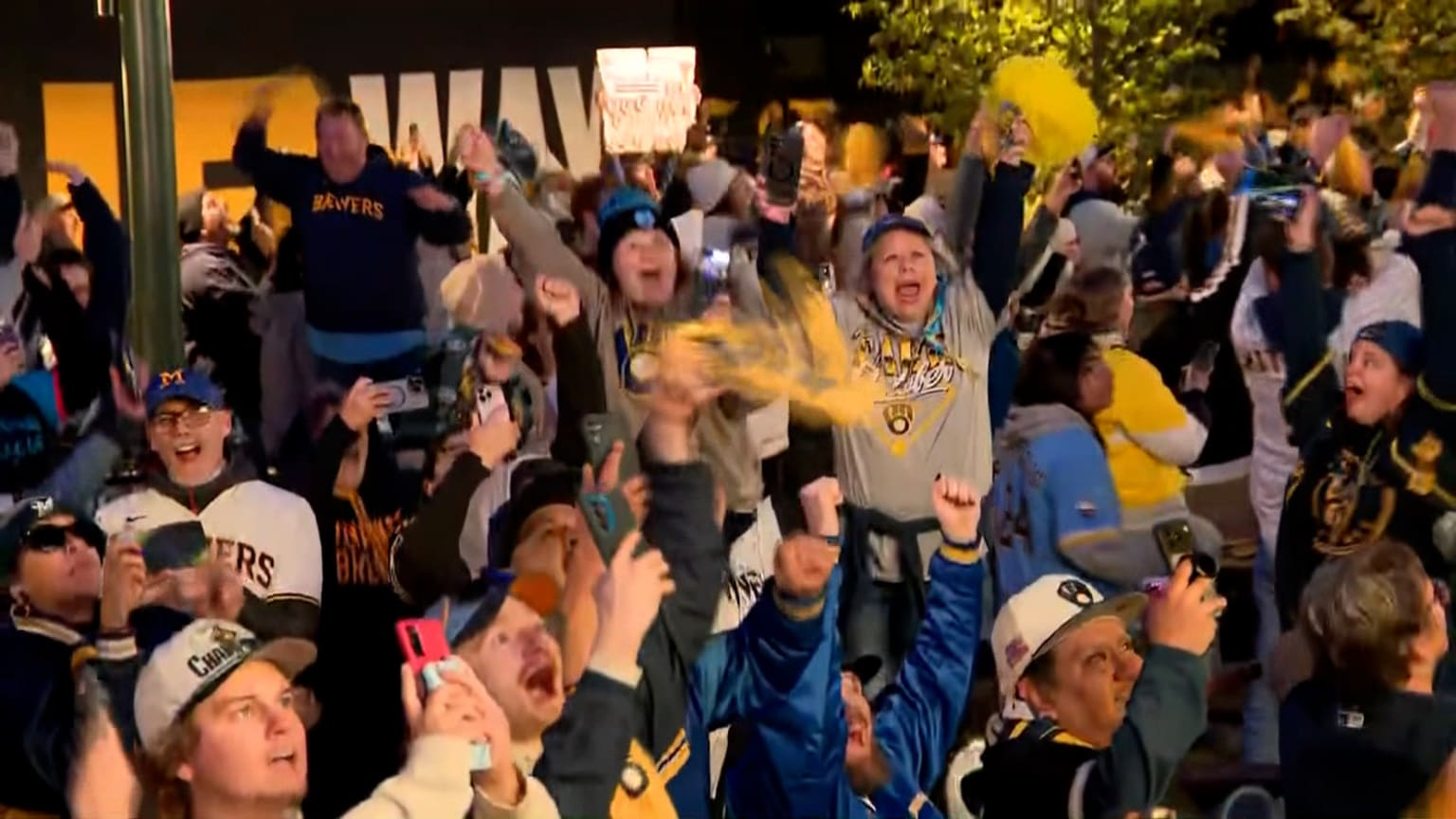 Brewers watch party reacts to Game 3 victory | 10/14/2026 | MLB.com