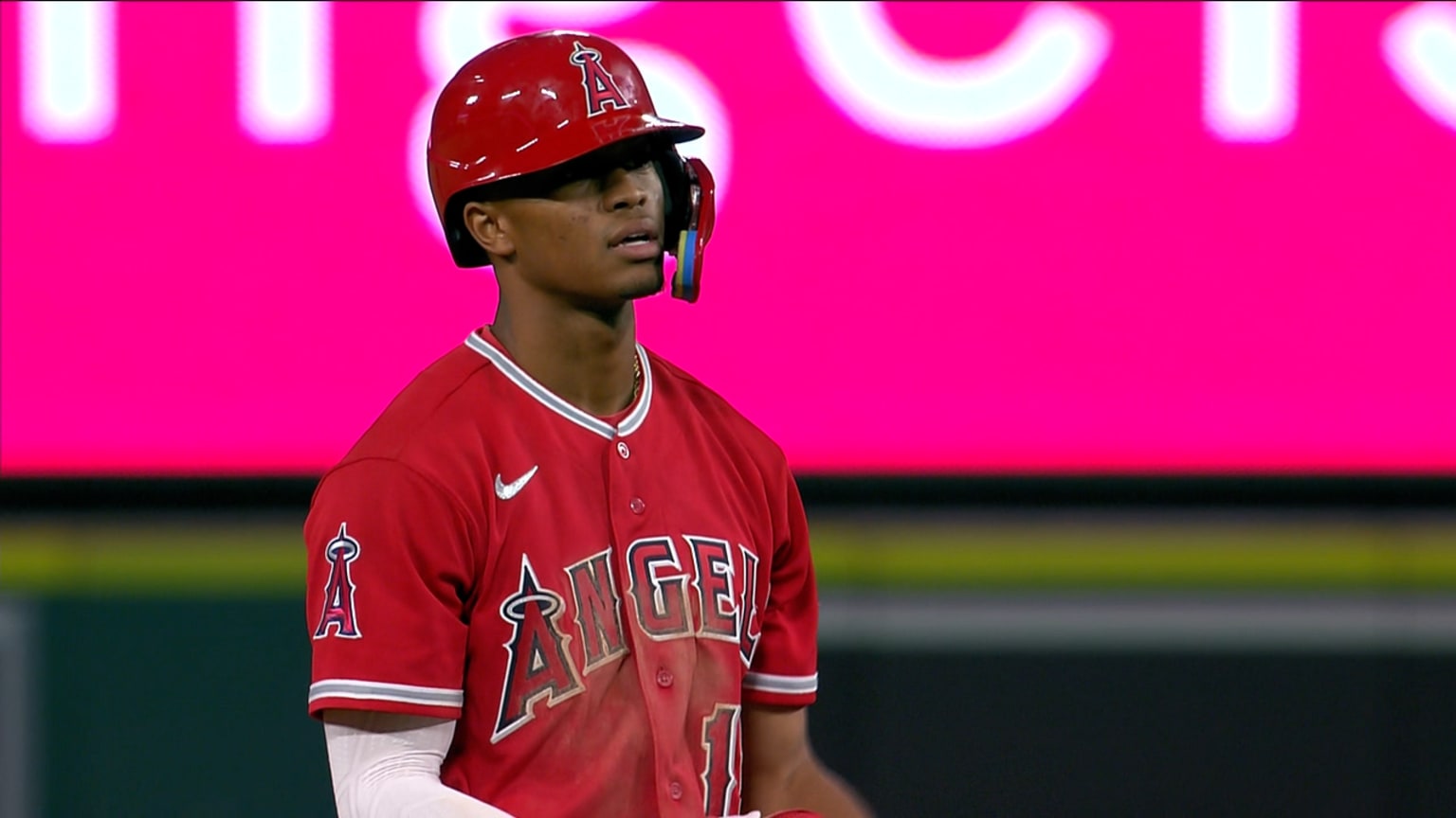 Kyren Paris lines a base hit to tie the game | 09/07/2023 | Los Angeles ...