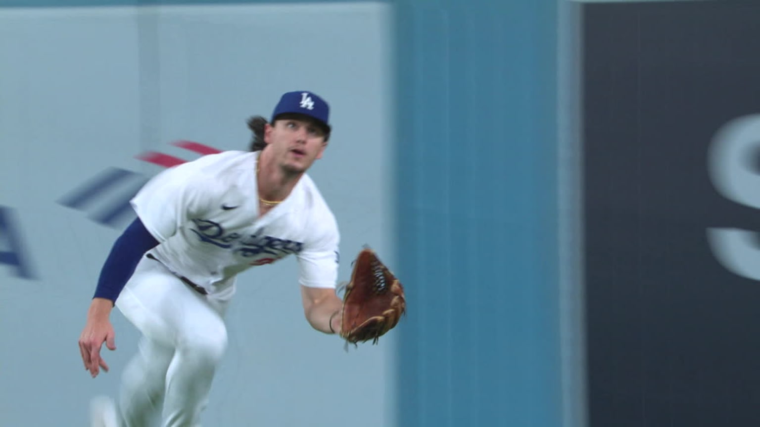 Outman makes a thrilling diving catch in right-center | 09/12/2023 ...