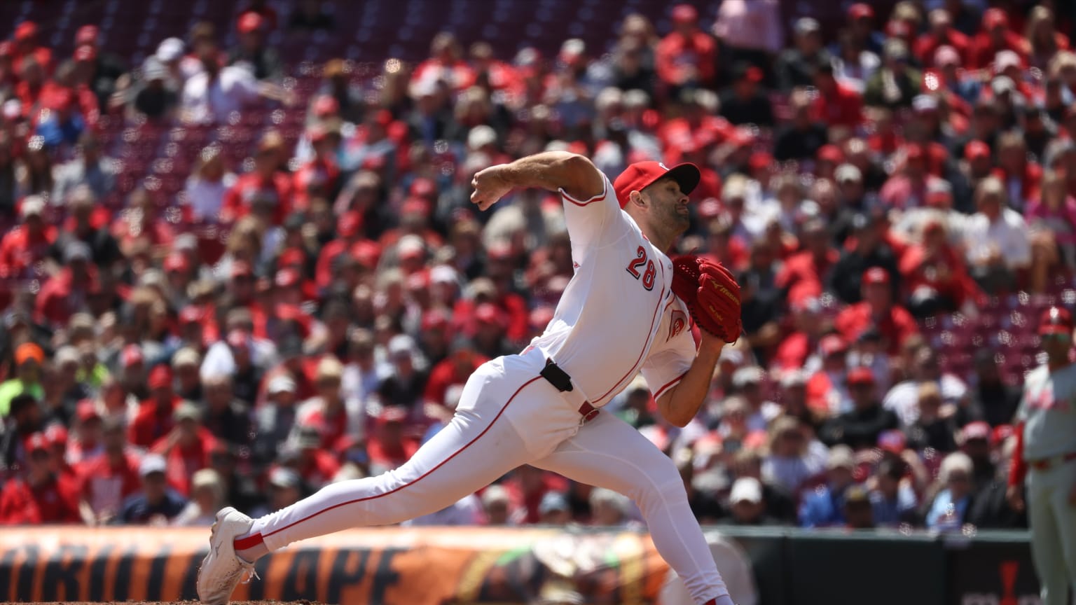 Nick Martinez K's Kyle Schwarber | 04/25/2024 | Cincinnati Reds