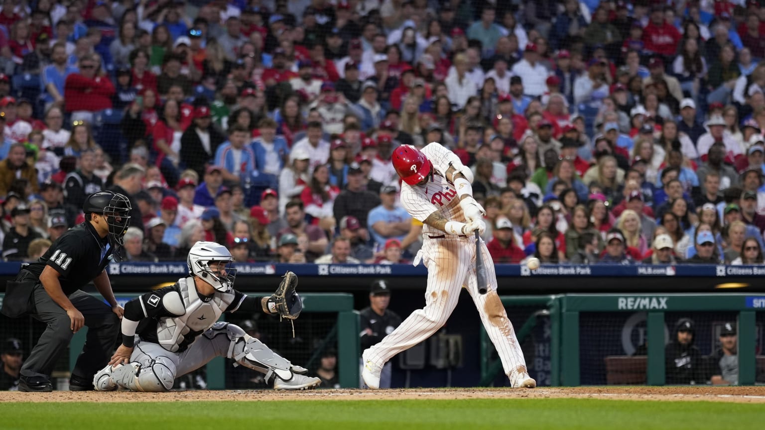 Nick Castellanos' tworun single 04/20/2024 Philadelphia Phillies