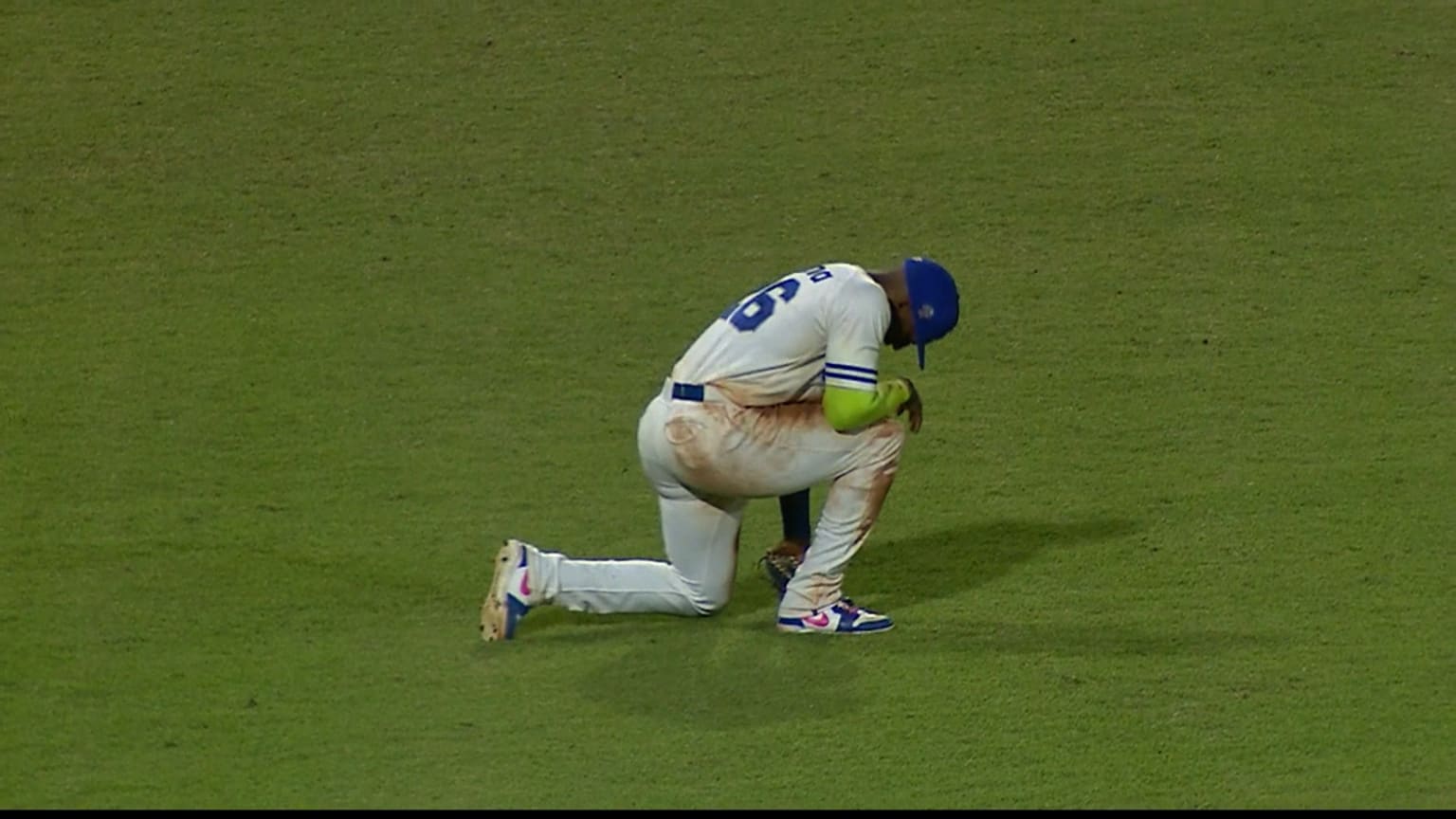 Mel Rojas Jr. makes a nice diving catch | 11/22/2023 | MLB.com