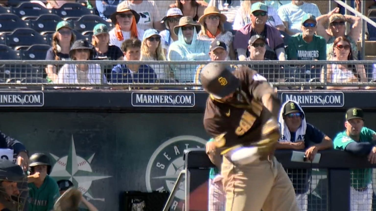 Nick Castellanos se la bota a Andrés Muñoz | 17/03/2026 | Los Padres de ...