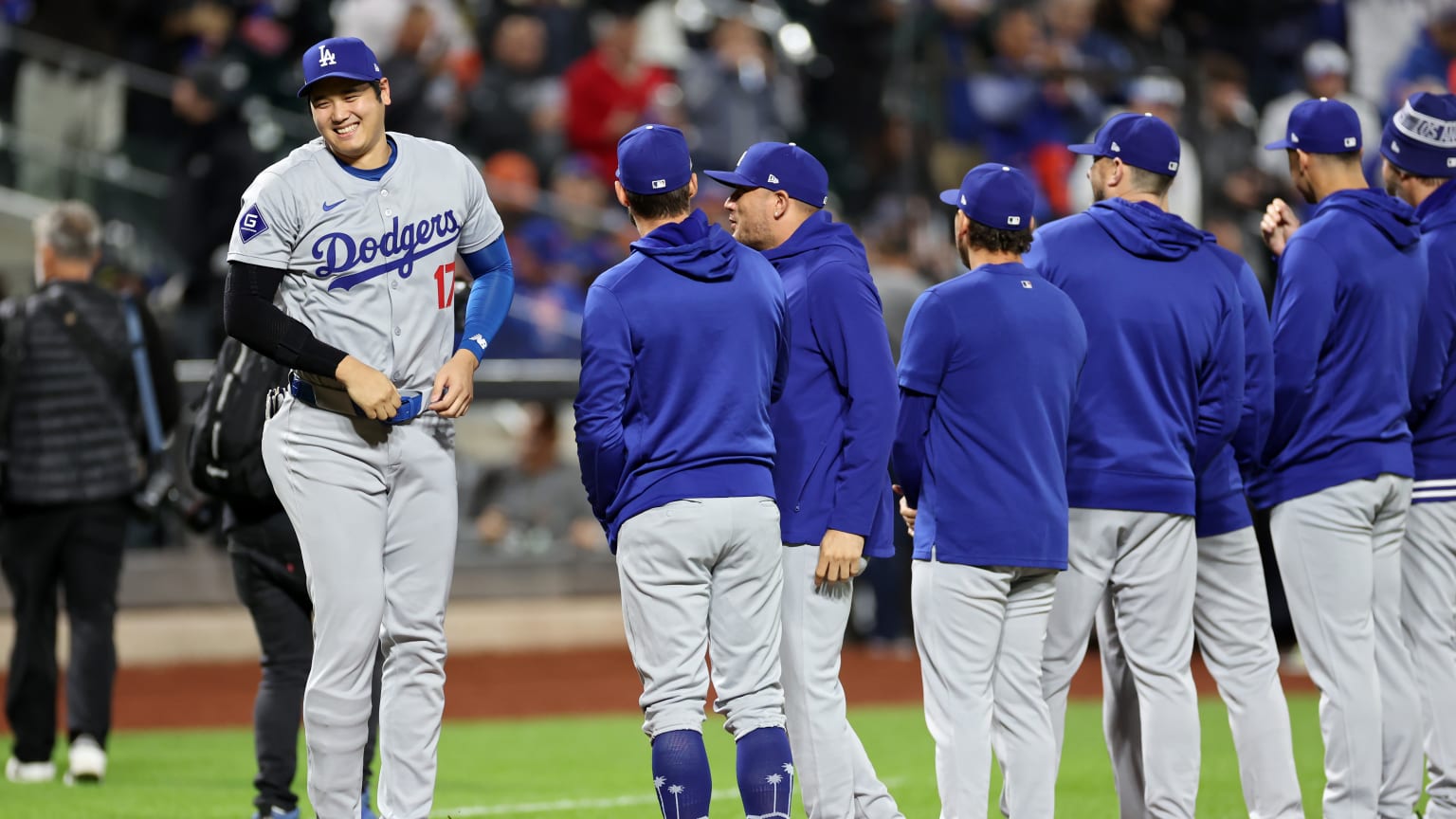 Dodgers' Game 3 lineup announced 10/16/2024 Los Angeles Dodgers