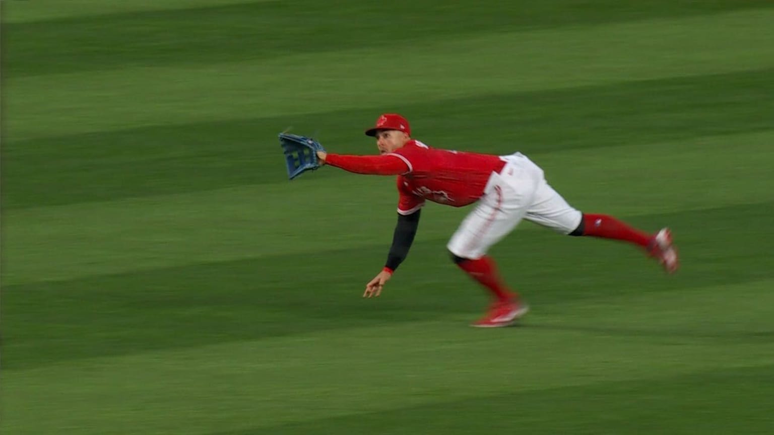 Springer dives to make a tremendous catch in the 4th | 08/29/2022 ...