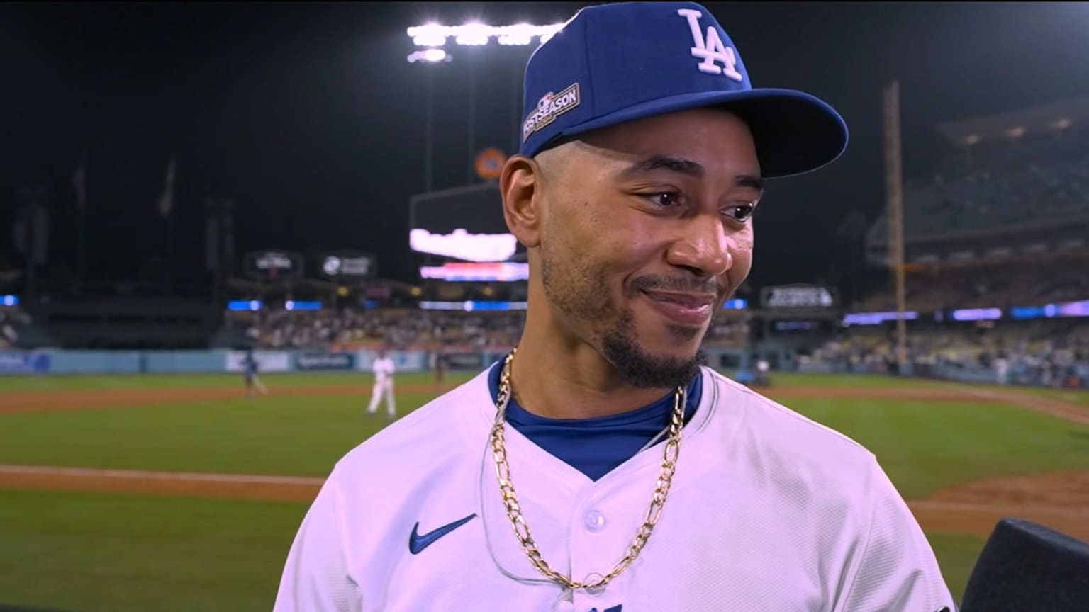 Dodgers star Mookie Betts' hip pain is caused by a bone spur