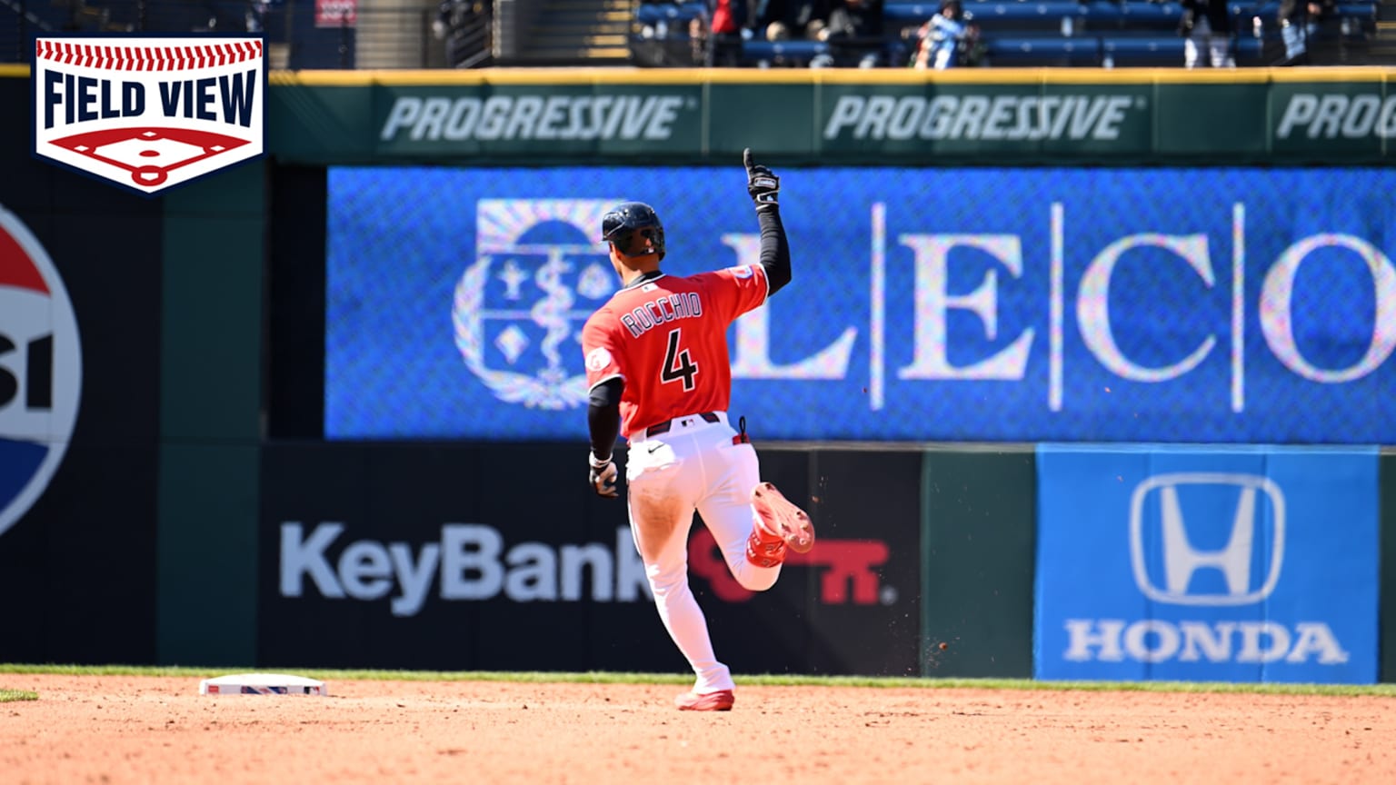 Field View: Brayan Rocchio's walk-off hit | 04/07/2026 | MLB.com